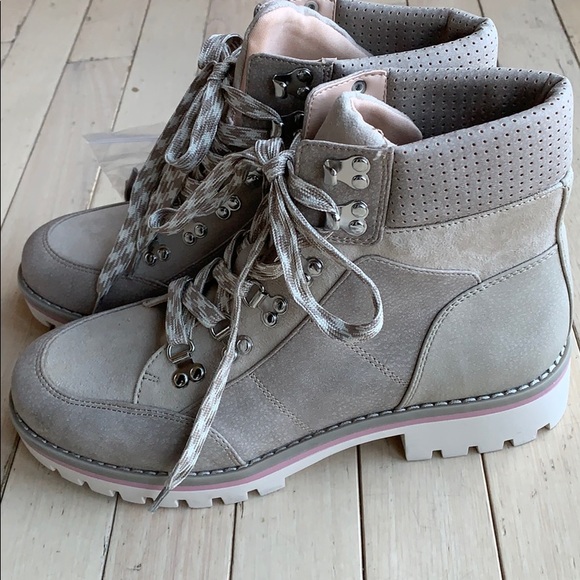 BRAND NEW SOLE/SOCIETY Suede-Like Boots - Picture 6 of 7